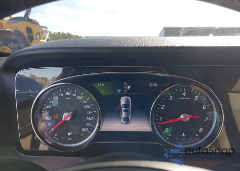 2017 Mercedes-Benz E 300 4Matic из США, поврежденный, VIN WDDZF4KB2HA025845